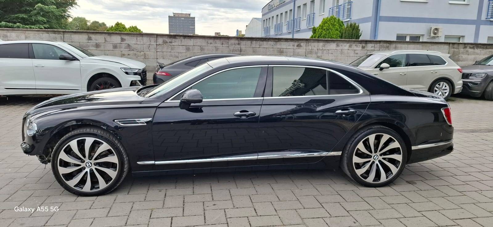 Bentley Flying Spur 6,0 W12 NAIM, TV , VOLL