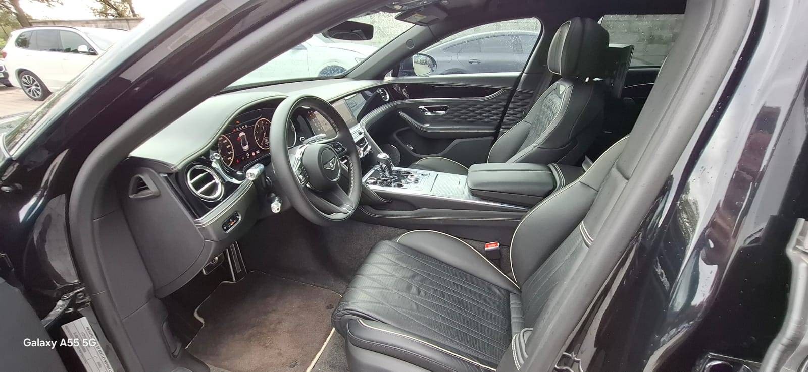 Bentley Flying Spur 6,0 W12 NAIM, TV , VOLL