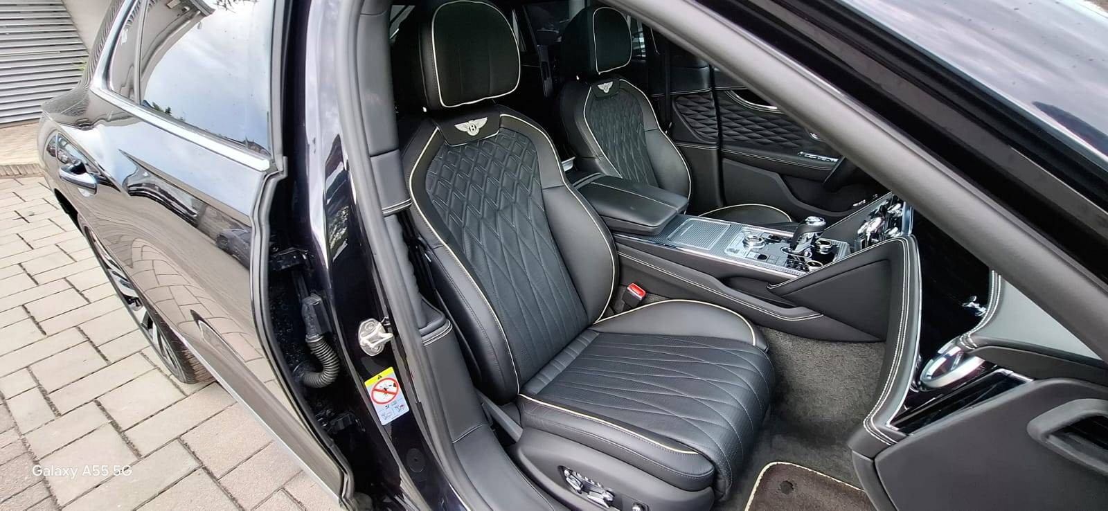Bentley Flying Spur 6,0 W12 NAIM, TV , VOLL