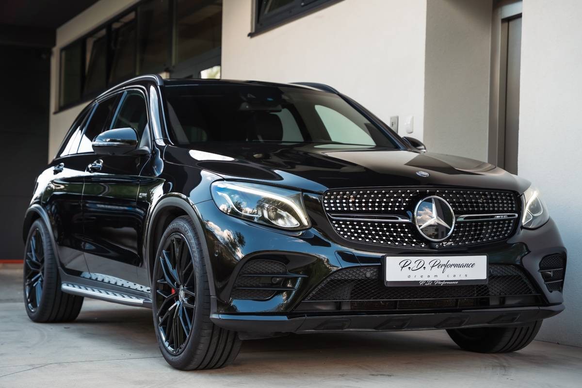 Mercedes-Benz GLC SUV 43 AMG V6 Biturbo 4Matic / Dark Night / Burmester Sound / Pano / Airmatic / TO