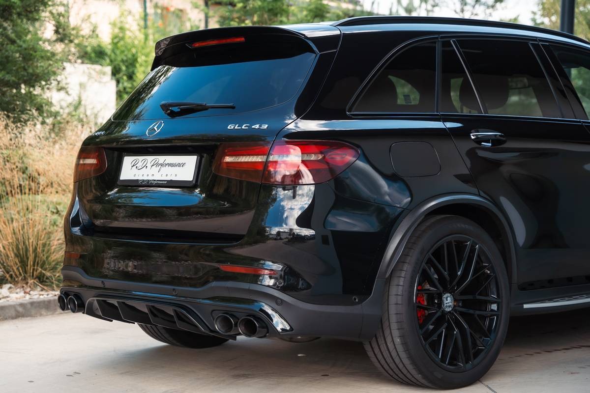 Mercedes-Benz GLC SUV 43 AMG V6 Biturbo 4Matic / Dark Night / Burmester Sound / Pano / Airmatic / TO