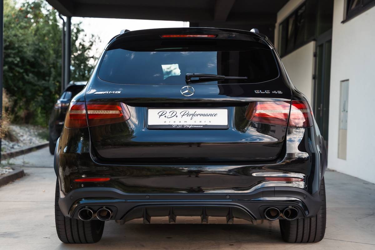Mercedes-Benz GLC SUV 43 AMG V6 Biturbo 4Matic / Dark Night / Burmester Sound / Pano / Airmatic / TO