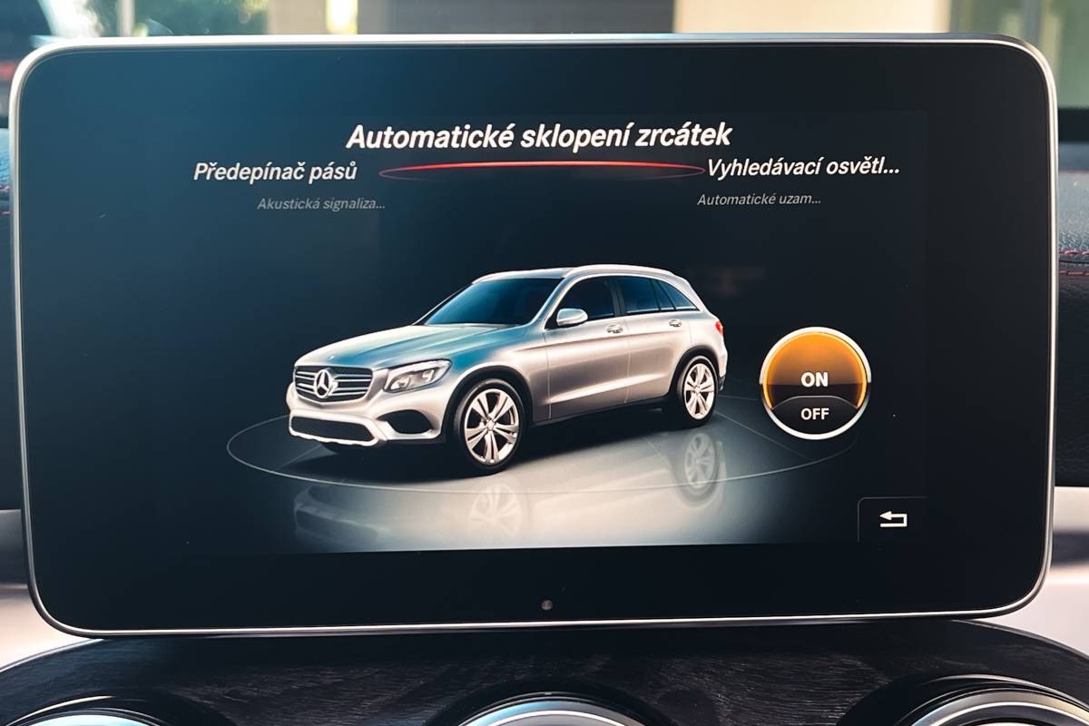 Mercedes-Benz GLC SUV 43 AMG V6 Biturbo 4Matic / Dark Night / Burmester Sound / Pano / Airmatic / TO
