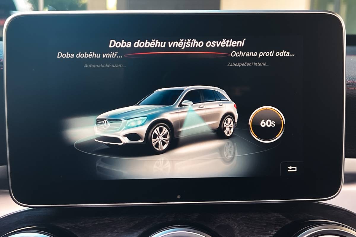 Mercedes-Benz GLC SUV 43 AMG V6 Biturbo 4Matic / Dark Night / Burmester Sound / Pano / Airmatic / TO