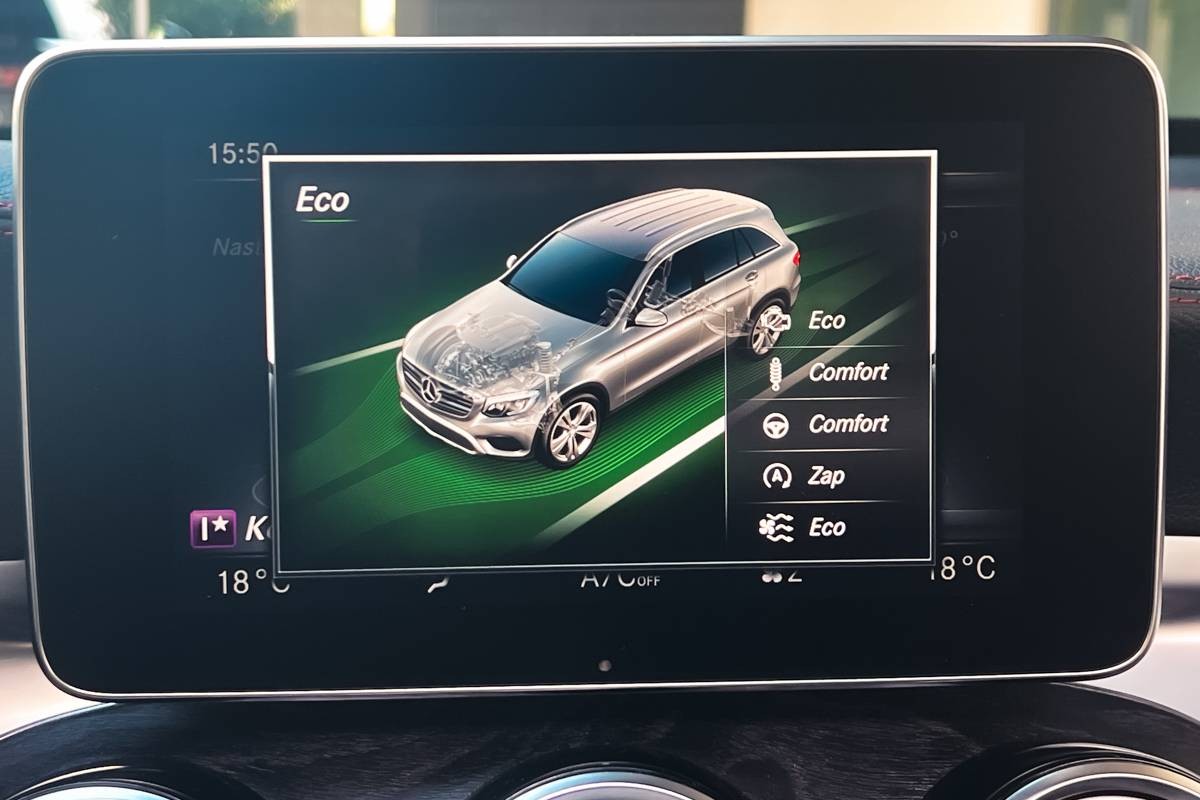 Mercedes-Benz GLC SUV 43 AMG V6 Biturbo 4Matic / Dark Night / Burmester Sound / Pano / Airmatic / TO