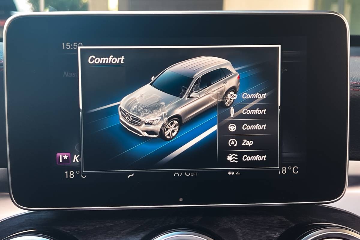 Mercedes-Benz GLC SUV 43 AMG V6 Biturbo 4Matic / Dark Night / Burmester Sound / Pano / Airmatic / TO