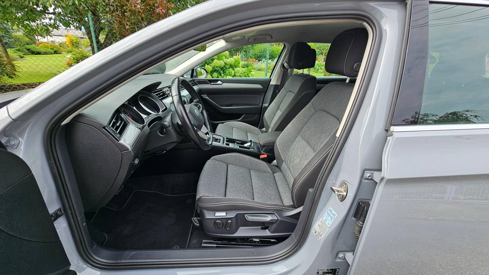 Volkswagen Passat Variant 2,0 TDI , elegance , DSG *** MODEL 2023 ****