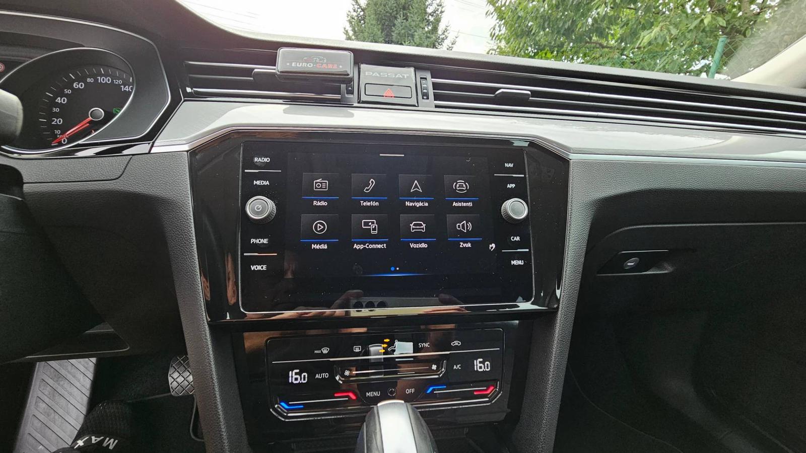 Volkswagen Passat Variant 2,0 TDI , elegance , DSG *** MODEL 2023 ****