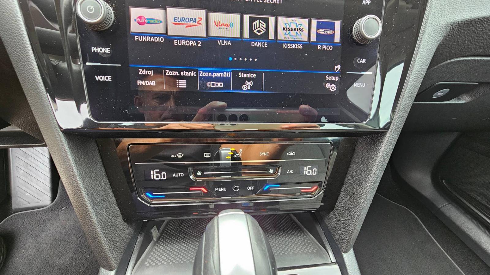 Volkswagen Passat Variant 2,0 TDI , elegance , DSG *** MODEL 2023 ****