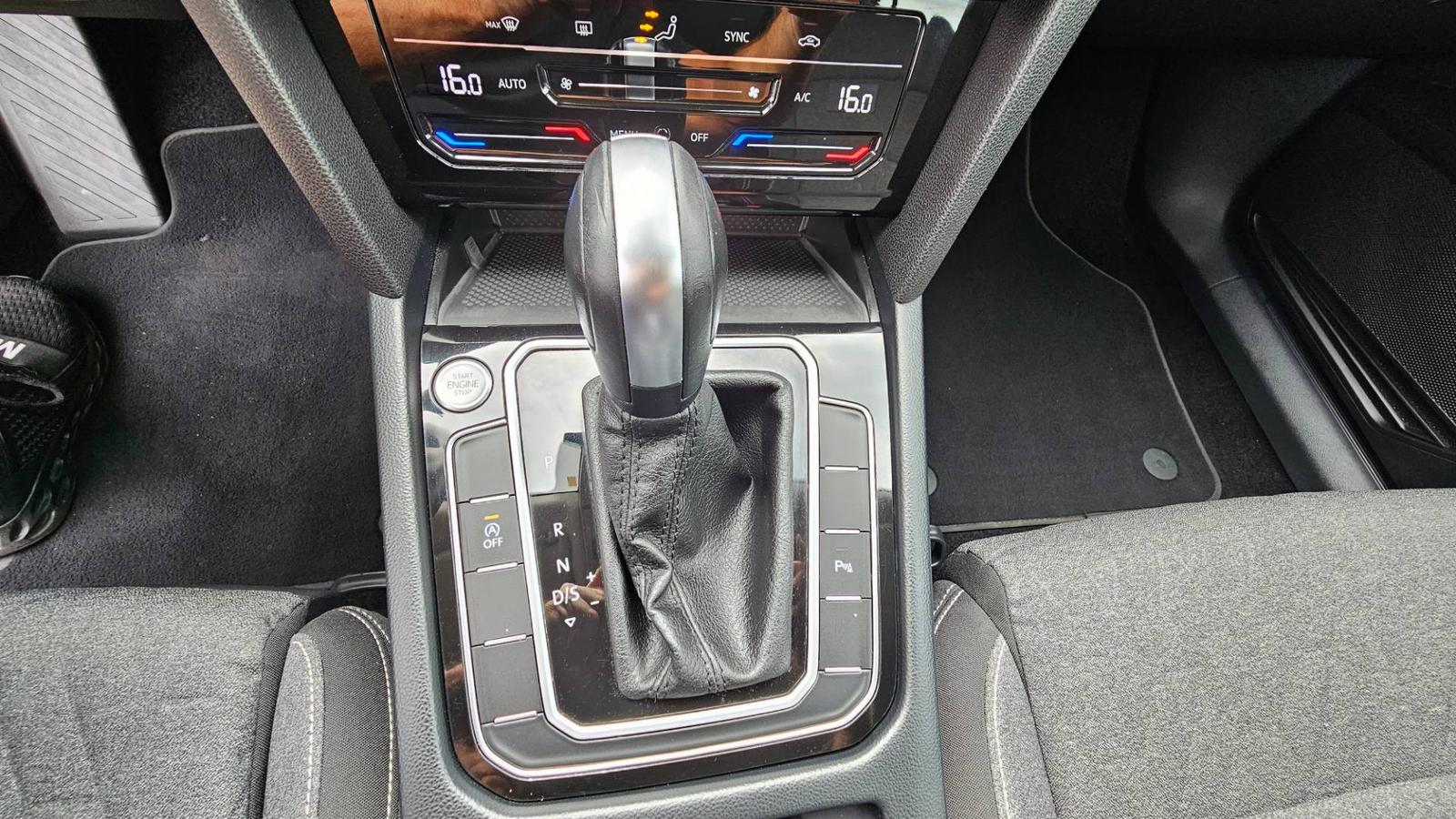 Volkswagen Passat Variant 2,0 TDI , elegance , DSG *** MODEL 2023 ****