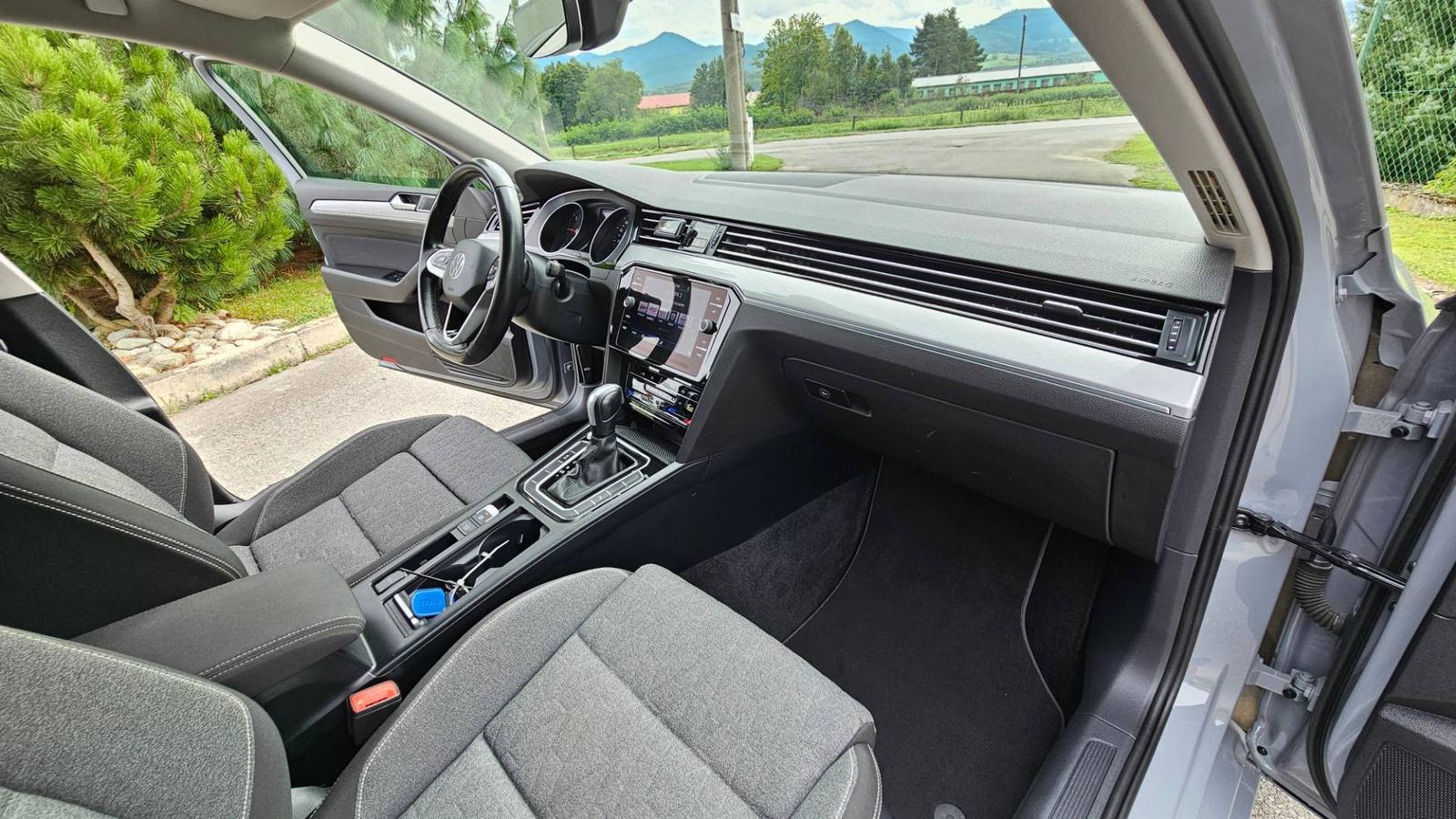 Volkswagen Passat Variant 2,0 TDI , elegance , DSG *** MODEL 2023 ****