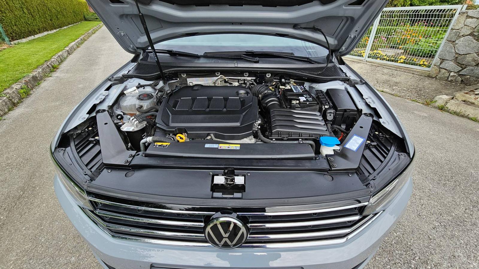 Volkswagen Passat Variant 2,0 TDI , elegance , DSG *** MODEL 2023 ****