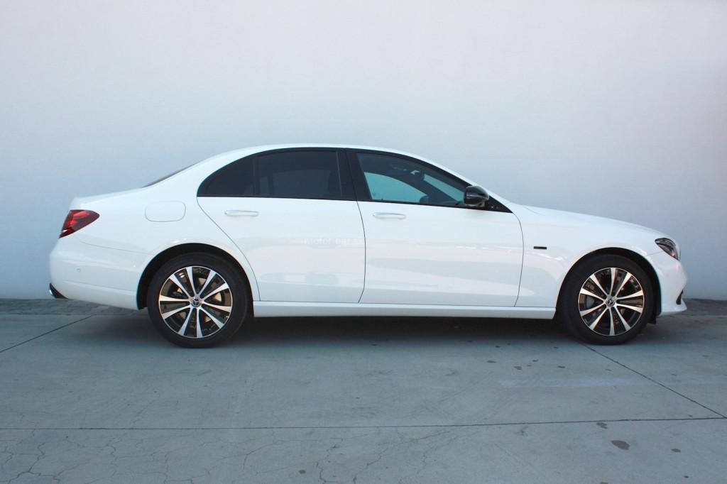 Mercedes E trieda 300 de A/T