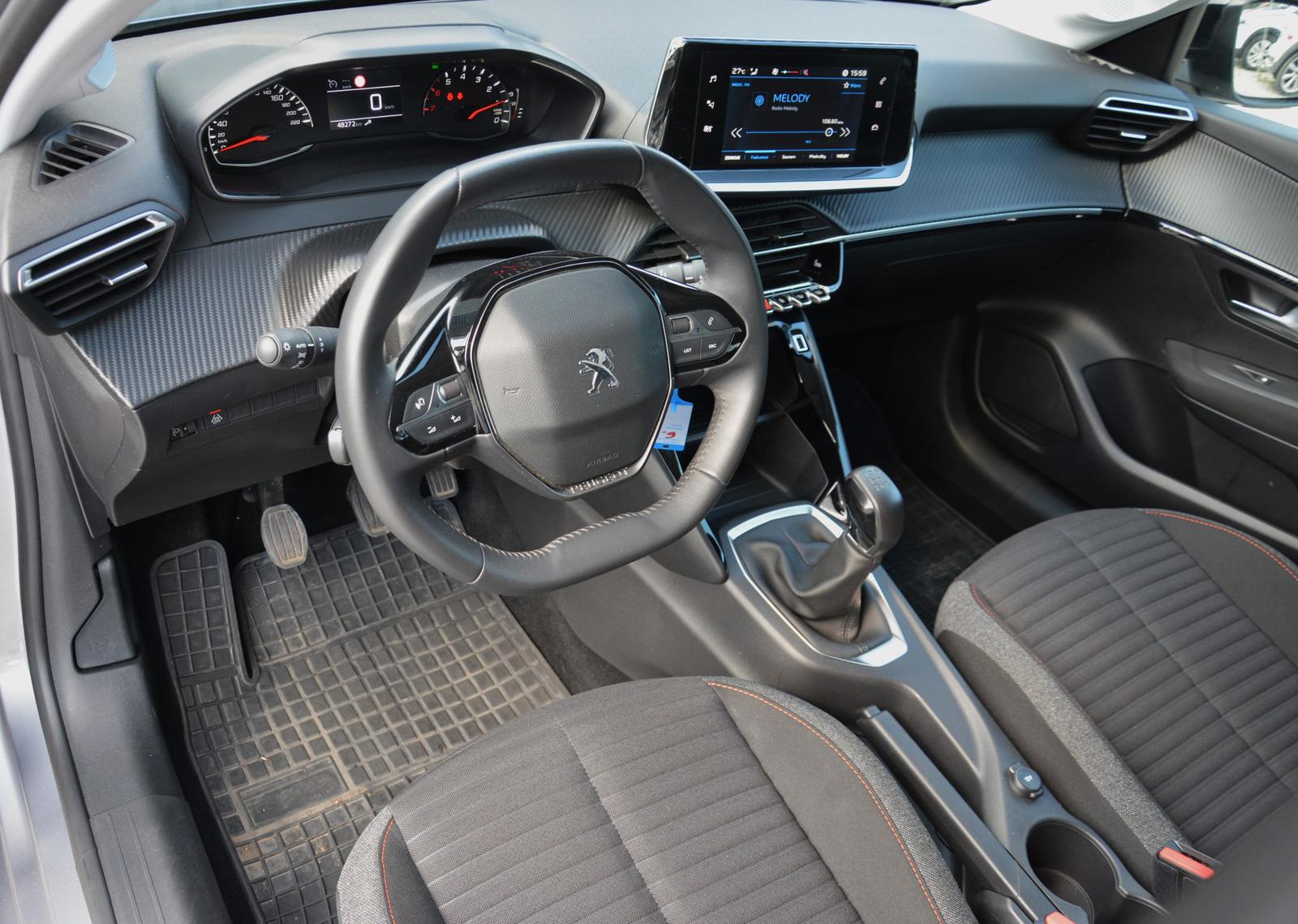 Peugeot 208 1.20 benzín, SR. voz, servisná história