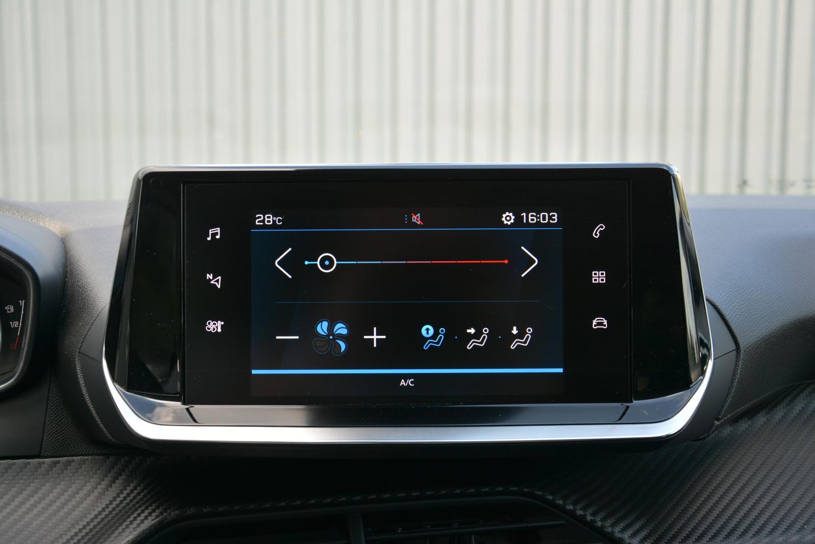 Peugeot 208 1.20 benzín, SR. voz, servisná história