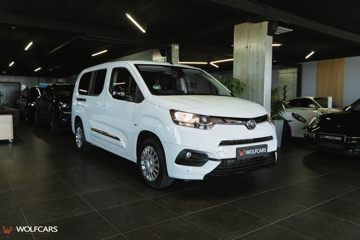 Toyota Proace City Verso Long 1.5D 100k Shuttle