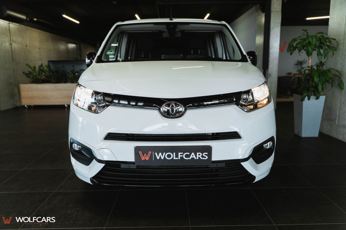 Toyota Proace City Verso Long 1.5D 100k Shuttle
