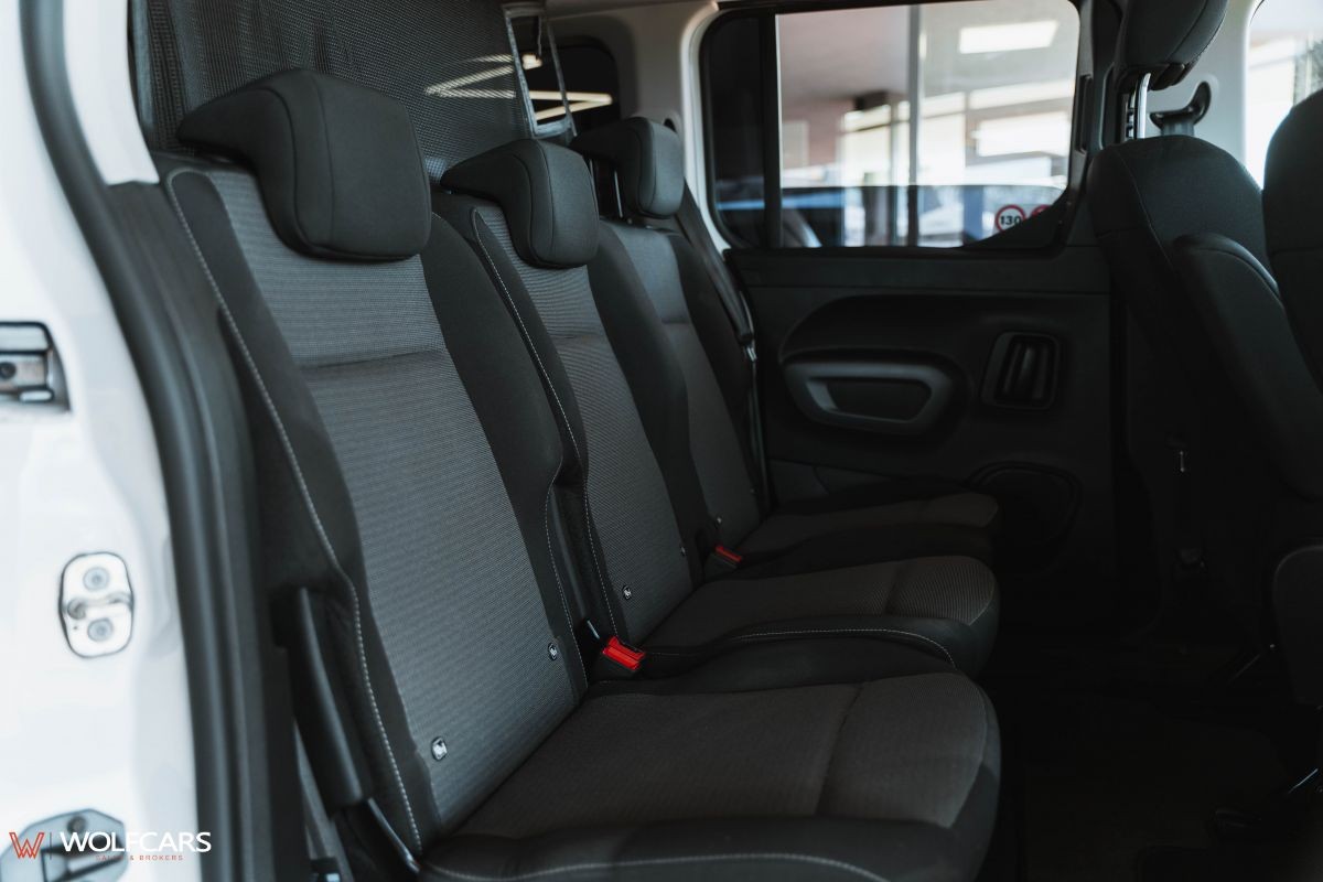 Toyota Proace City Verso Long 1.5D 100k Shuttle