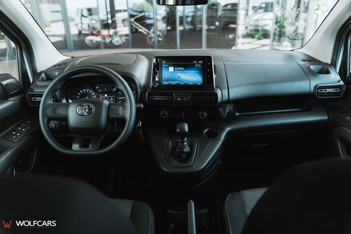 Toyota Proace City Verso Long 1.5D 100k Shuttle