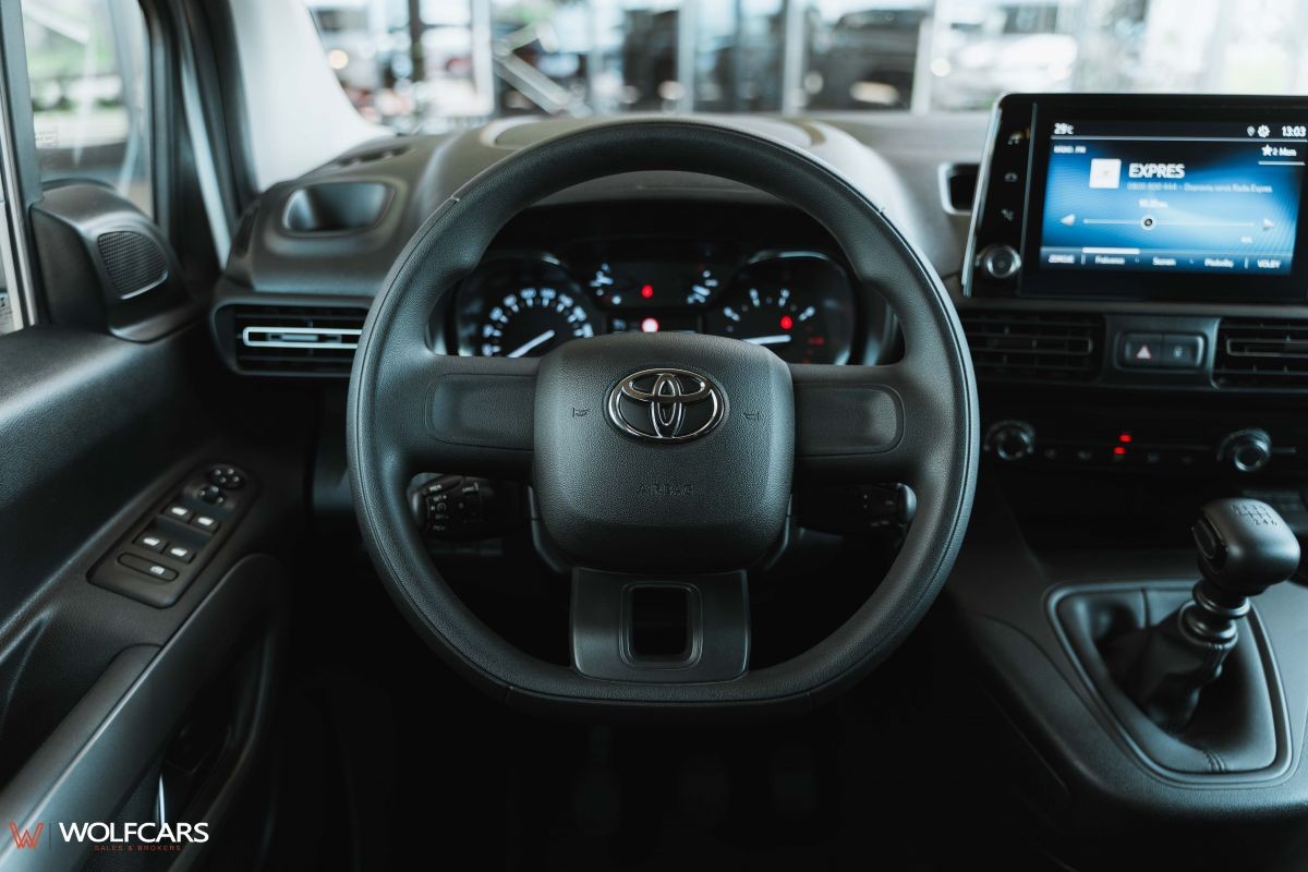 Toyota Proace City Verso Long 1.5D 100k Shuttle