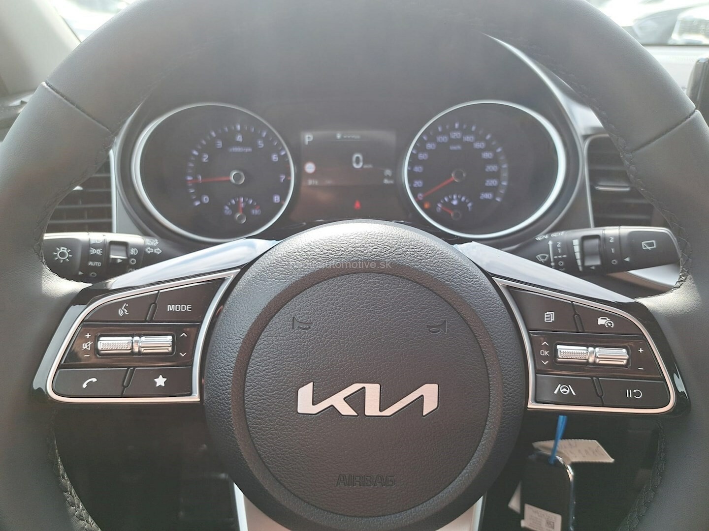 KIA CEED SW 1,5 T-GDi 7DCT GOLD