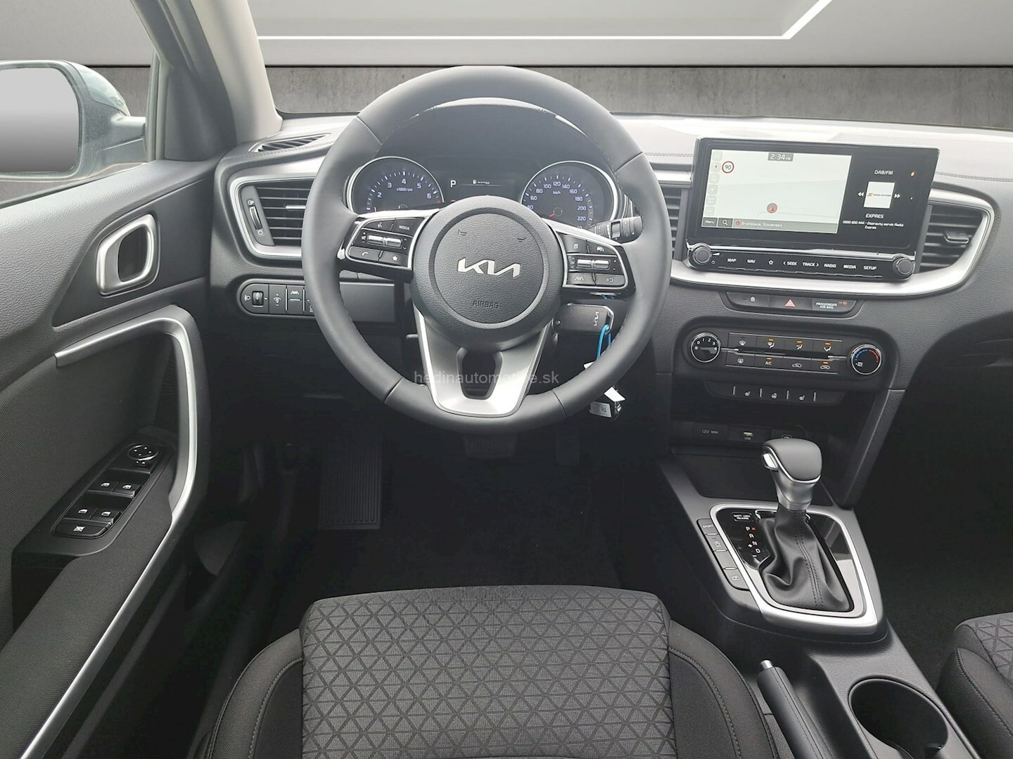 KIA CEED 1,5 T-GDi 7DCT SILVER