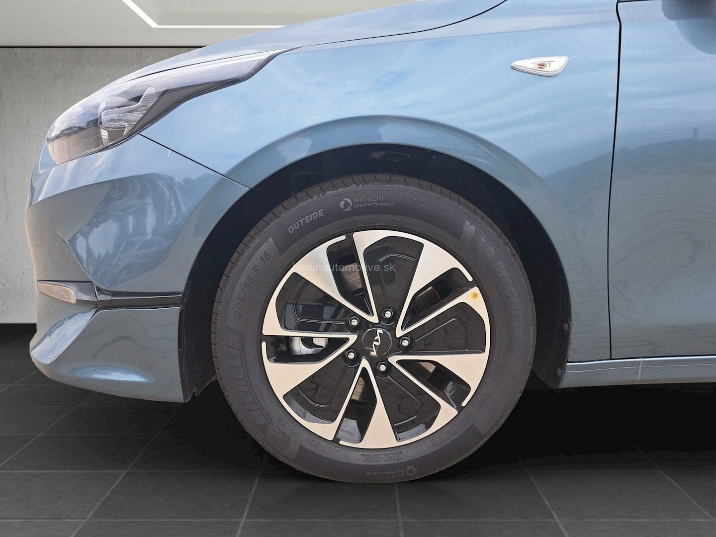 KIA CEED 1,5 T-GDi 7DCT SILVER