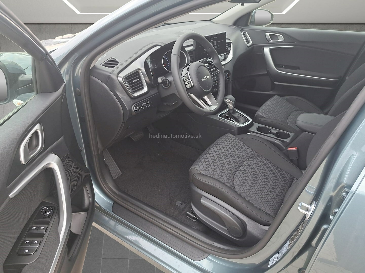 KIA CEED 1,5 T-GDi 7DCT SILVER
