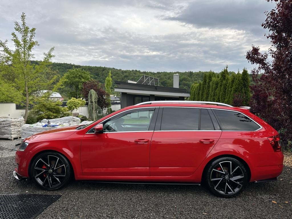 Škoda Octavia Combi 1.6 TDI 110k Business DSG