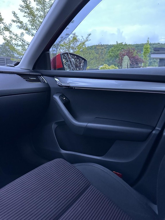 Škoda Octavia Combi 1.6 TDI 110k Business DSG