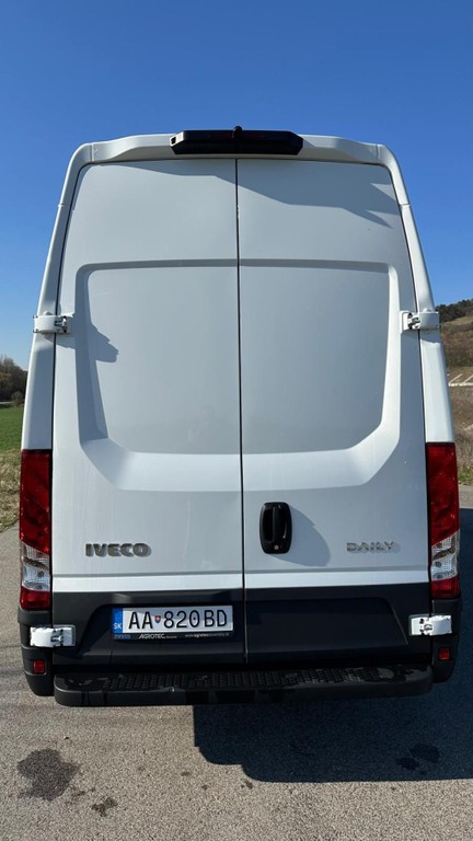 Iveco Daily Skriňa 129kw Automat