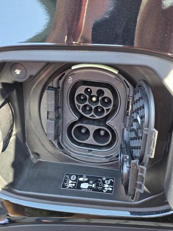 Mercedes EQA SUV 140kw Automat