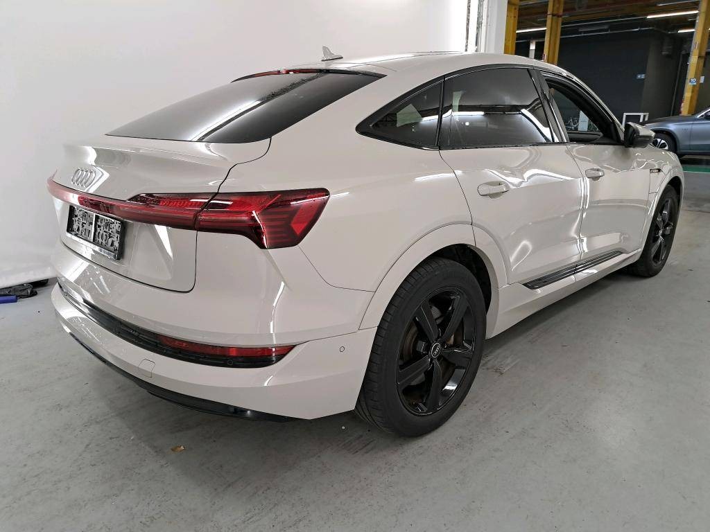 Audi E-tron 55 quattro Advanced