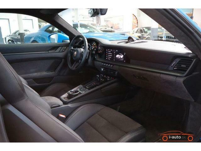 Porsche 992 GTS Sport-Design Carbon