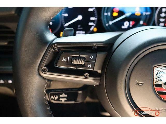 Porsche 992 GTS Sport-Design Carbon