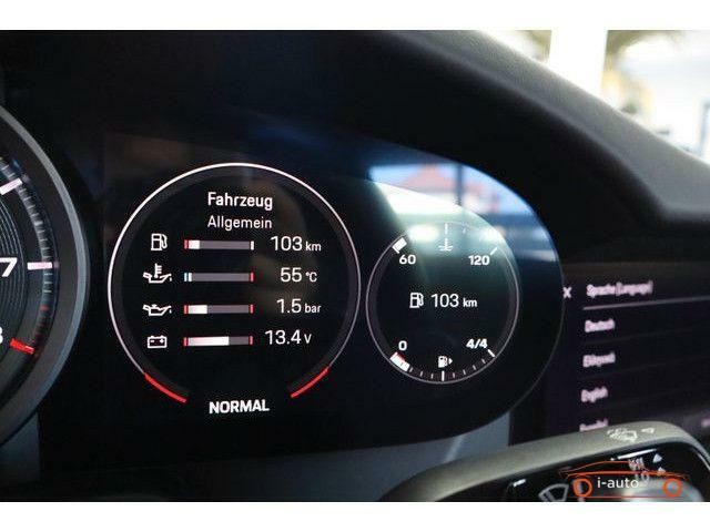 Porsche 992 GTS Sport-Design Carbon