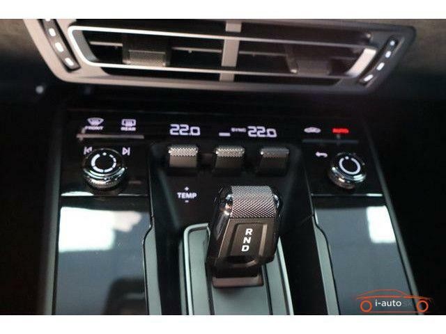 Porsche 992 GTS Sport-Design Carbon