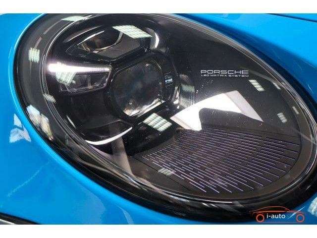 Porsche 992 GTS Sport-Design Carbon