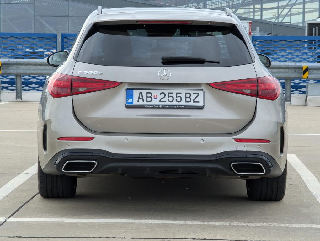 Mercedes C trieda T Kombi 300 e A/T