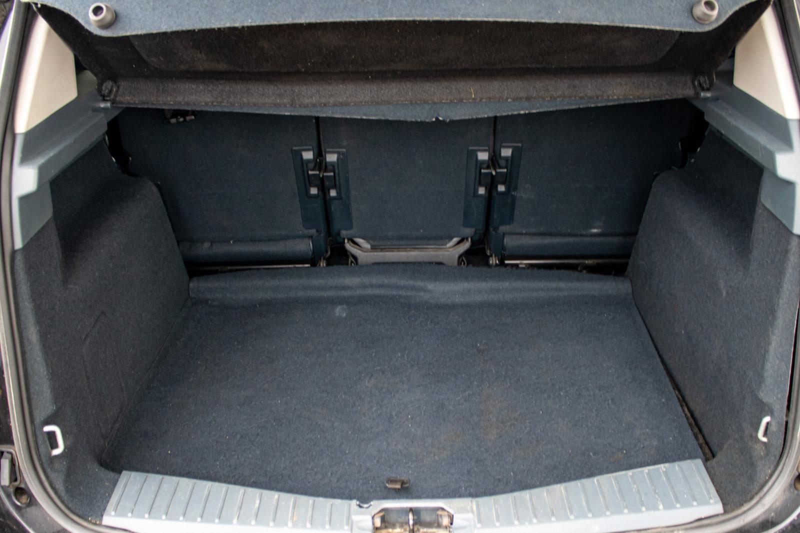 Ford C-Max 2.0 tdci 85kw Titanium Automat 6st. AJ NA SPLÁTKY