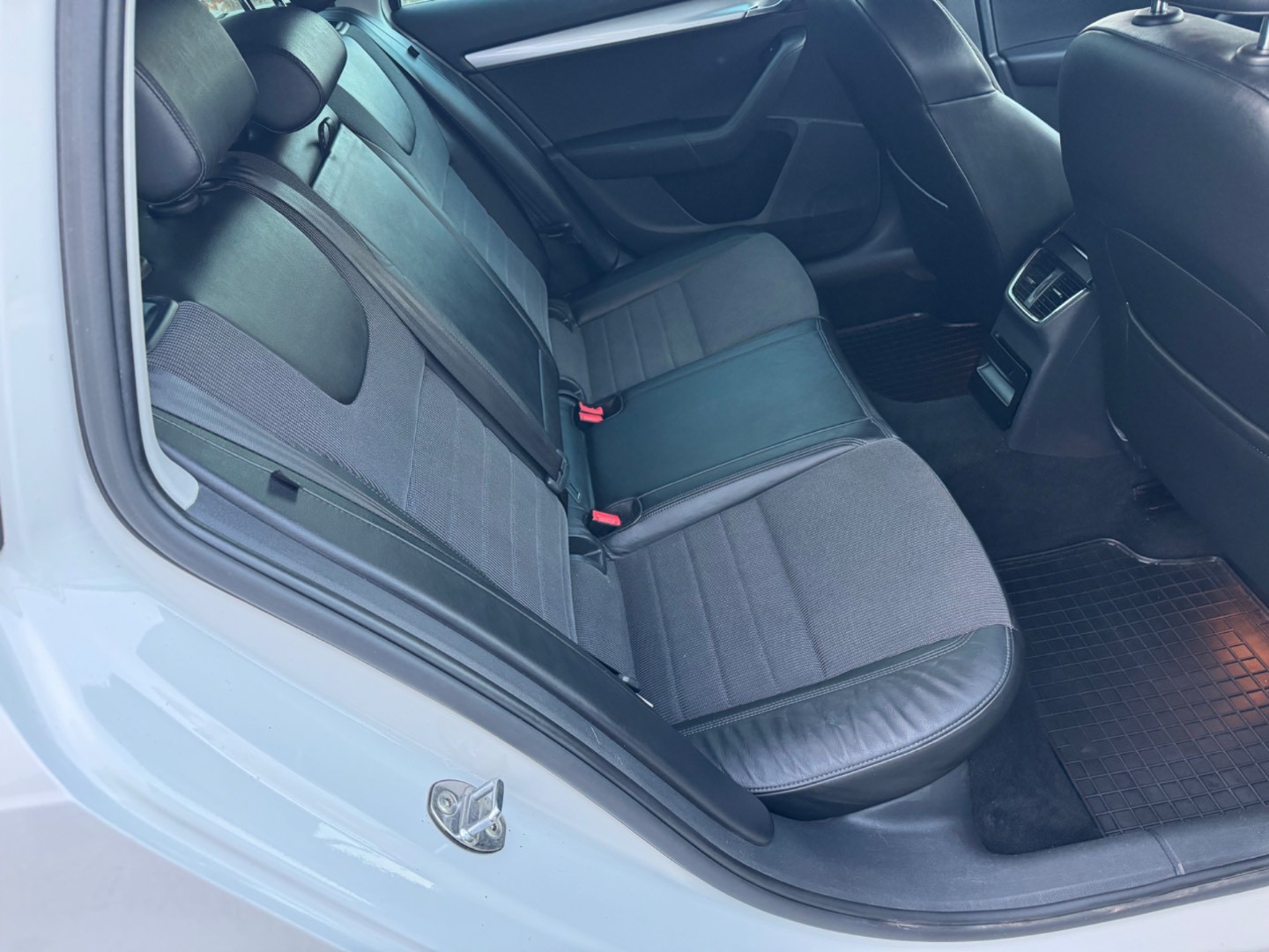 Škoda Octavia Combi 2.0 TDI Elegance/Style DSG