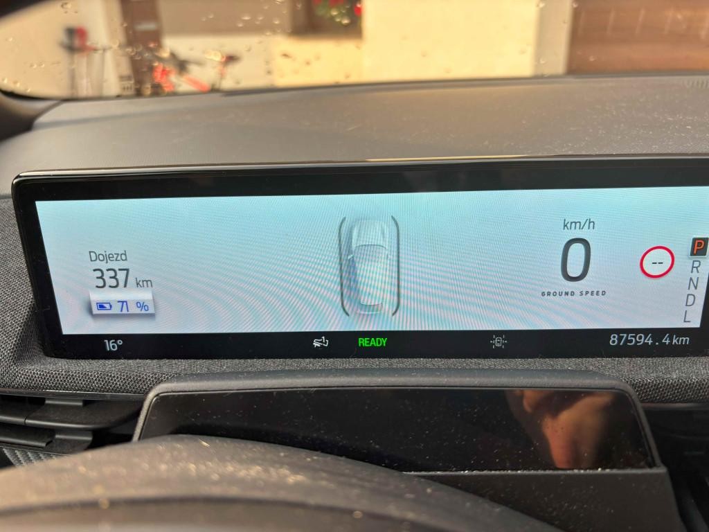 Ford Mustang Mach-E AWD 4x4 . ER 98.7 kwh . 273kw