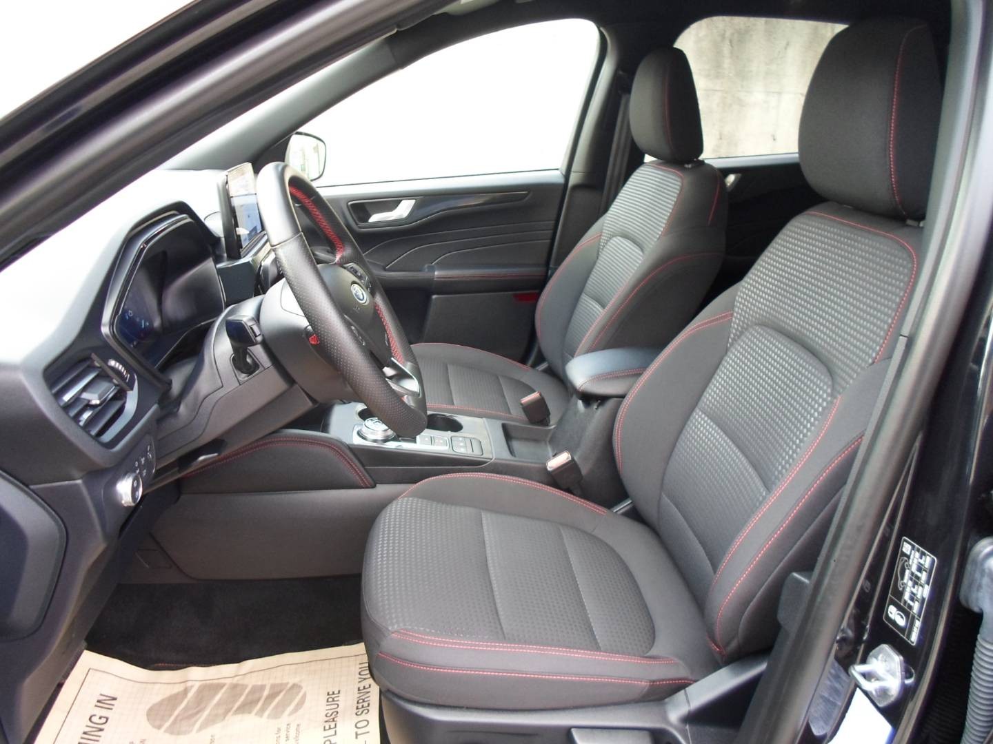 Ford Kuga 2.5 Duratec HEV 190k ST-Line eCVT,ParkPilot,kamera,navi,LED