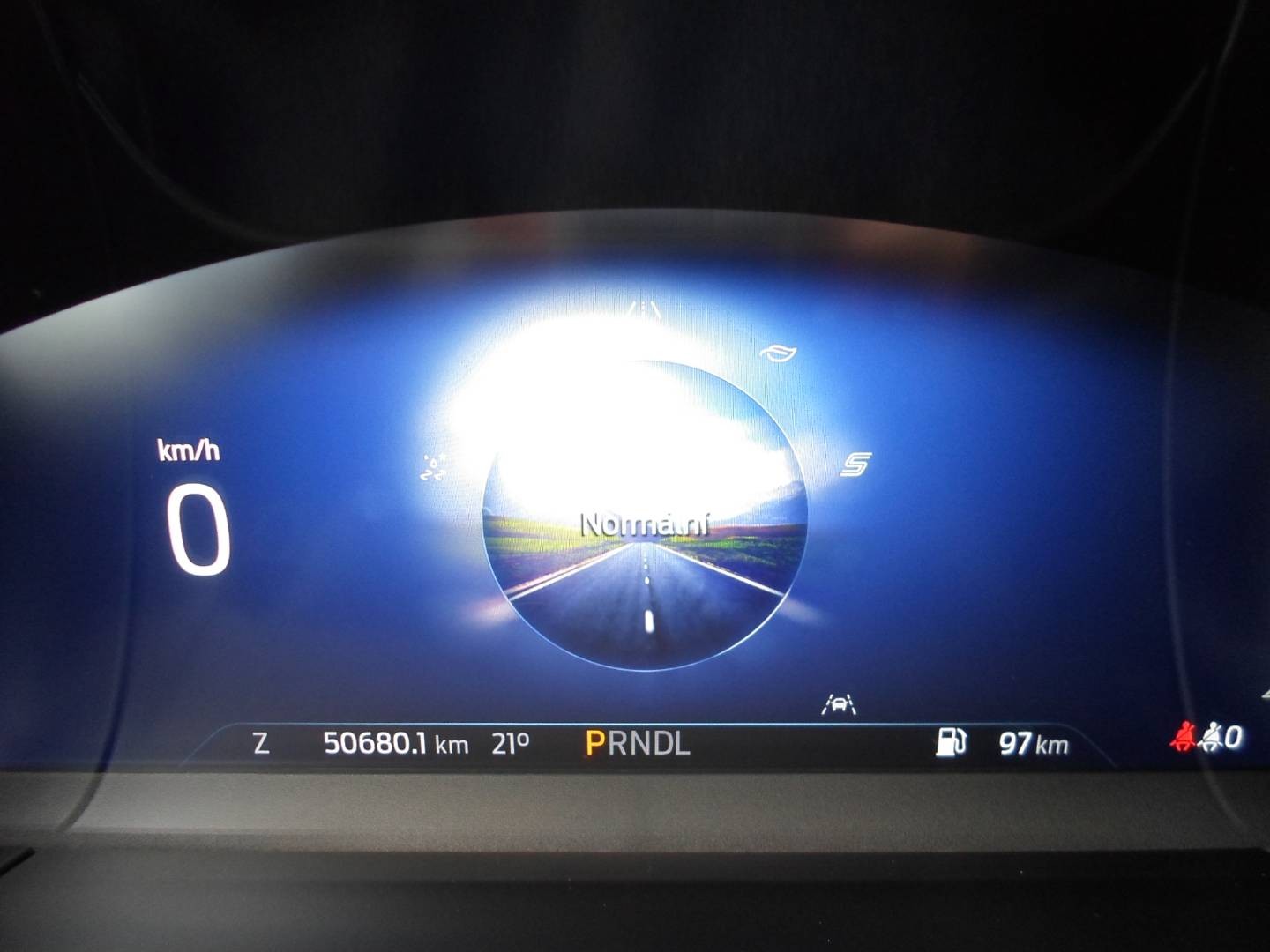 Ford Kuga 2.5 Duratec HEV 190k ST-Line eCVT,ParkPilot,kamera,navi,LED