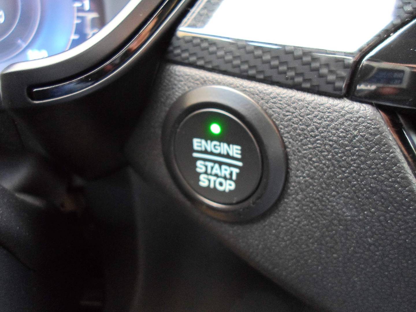 Ford Kuga 2.5 Duratec HEV 190k ST-Line eCVT,ParkPilot,kamera,navi,LED