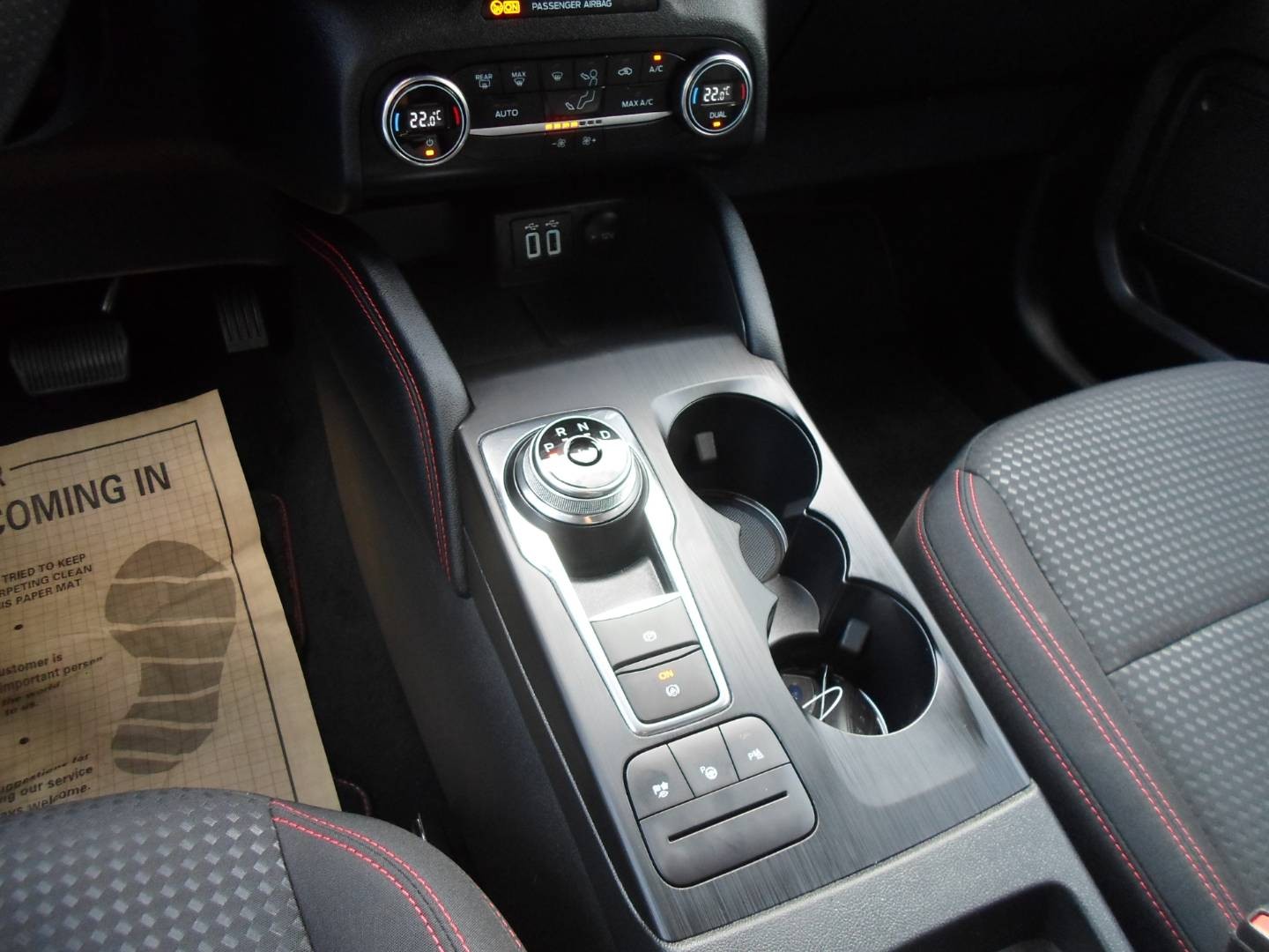 Ford Kuga 2.5 Duratec HEV 190k ST-Line eCVT,ParkPilot,kamera,navi,LED