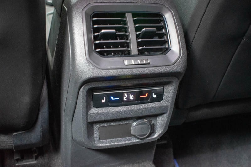 Volkswagen Tiguan R 2.0TSI 235kW ZÁRUKA*TAŽNÉ*ČR