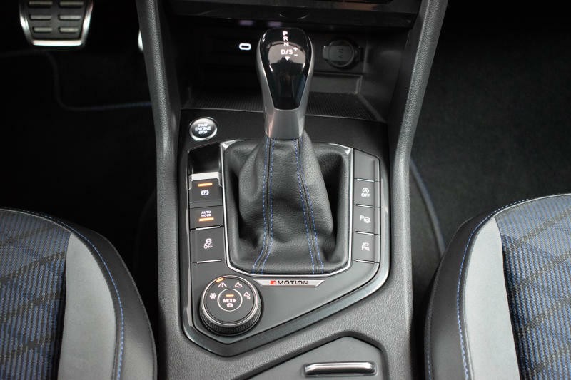 Volkswagen Tiguan R 2.0TSI 235kW ZÁRUKA*TAŽNÉ*ČR