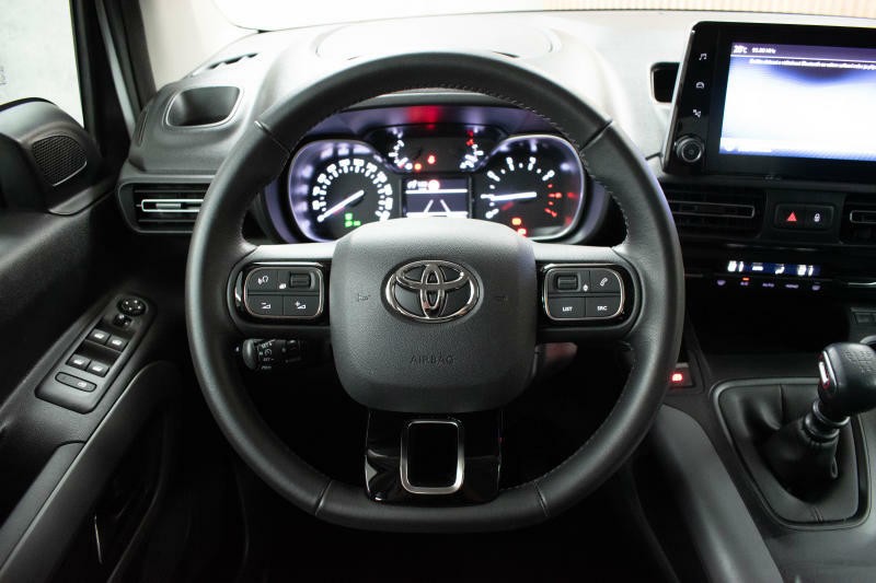 Toyota ProAce City Verso 1.5 D-4d 7.MÍST*TAŽNÉ*ČR 1.MAJ