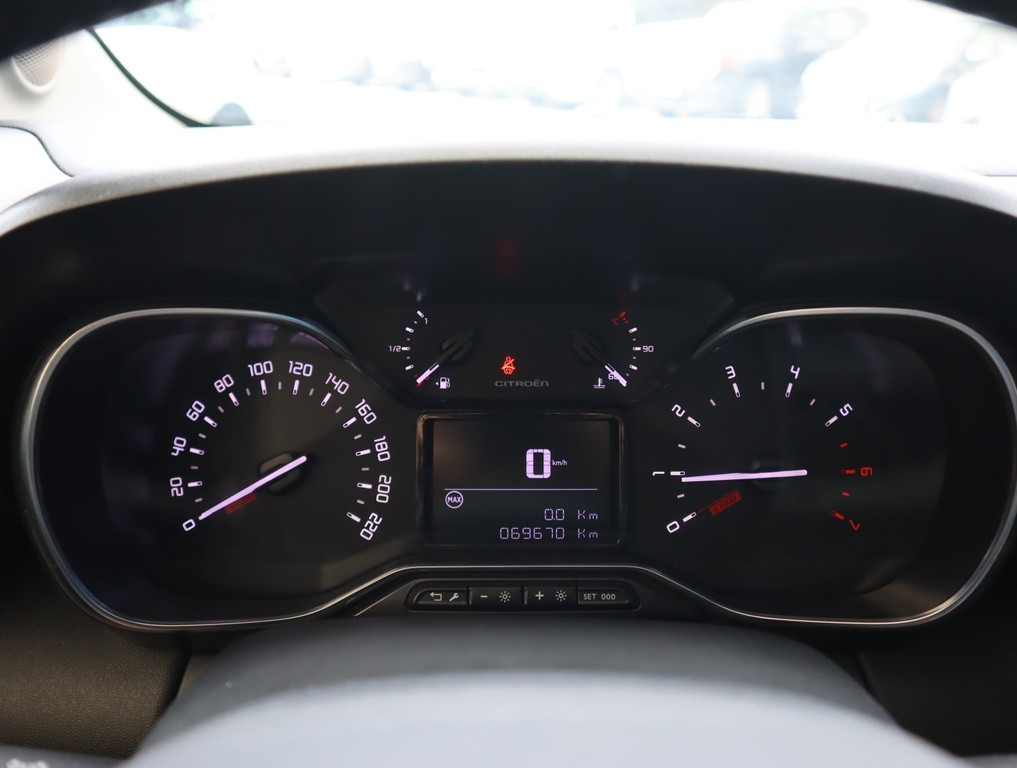 Citroen C3 Aircross Feel 1.2 PureTech Serv.kniha, Tempomat, Park. senzory